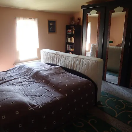 Апартаменты Gemuetliche In Hirschreicher Umgebung